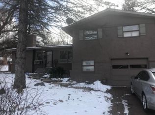 8001 Wesley Dr, Golden Valley, MN 55427