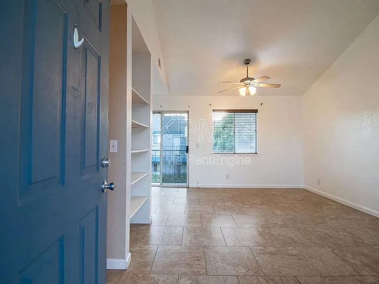 445 Almond Dr #144 — Photo 2