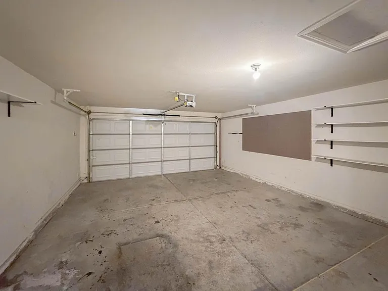 15724 W Smokey Dr — Photo 10