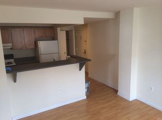 2737 27th St APT 2C, Astoria, NY 11102