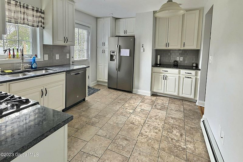 5th image of 2045 Careleon Road