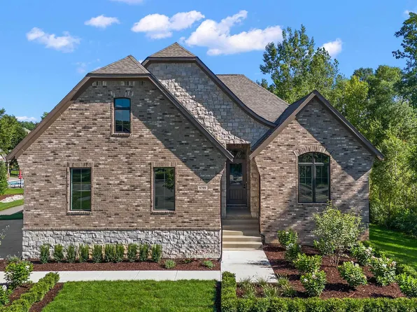 9799 Lake Edge Dr #27, Brighton, MI 48114