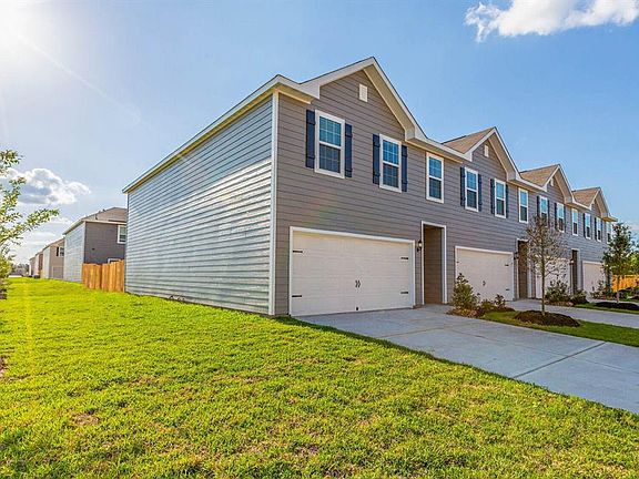 2nd image of 408 Hollow Brook Ln