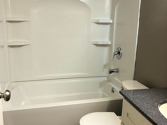3rd image of 1222 A St APT 8