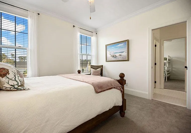 117 Gascoigne Ave #206 — Photo 14