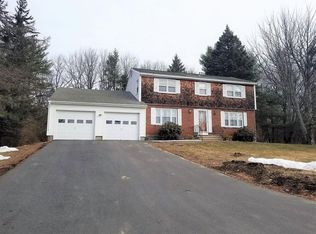 11 Hillandale Rd, Ashburnham, MA 01430