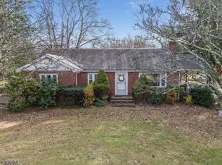 158 Featherbed Ln, Flemington, NJ 08822