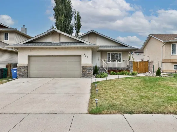 128 S Cougar Rd N, Lethbridge, AB T1H 6M7