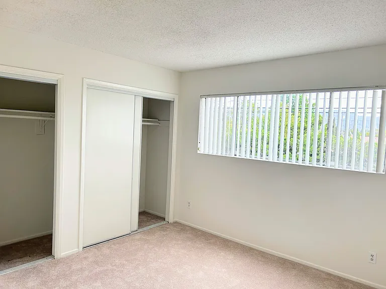 6226 Craner Ave #14 — Photo 5