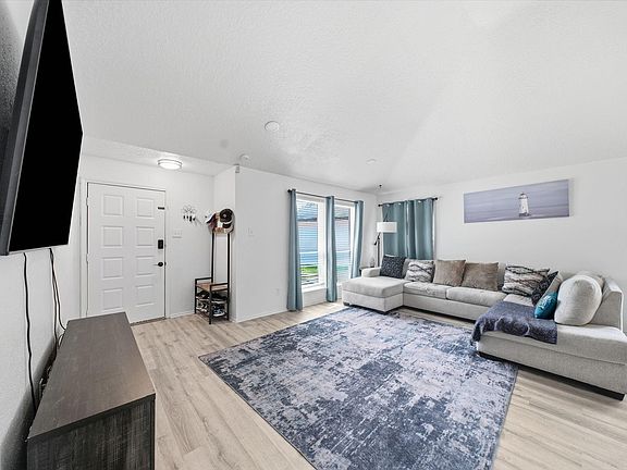 3rd image of 9106 Goodmeadow Dr