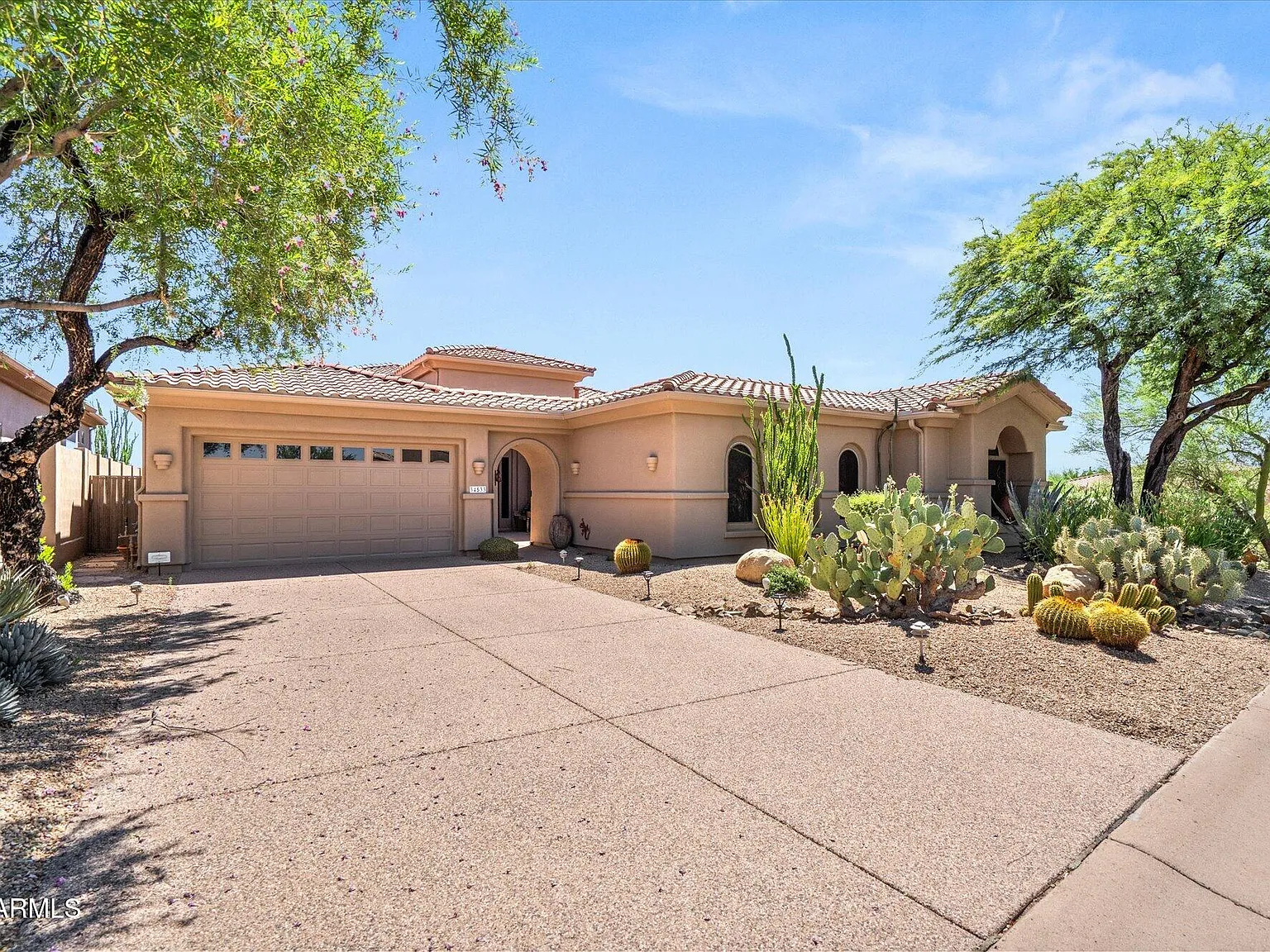 3 bed, 3.5 bath, 3426 sqft, $8,500 — Photo 1