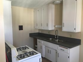 3420 Santa Fe Avenue - 6, 6