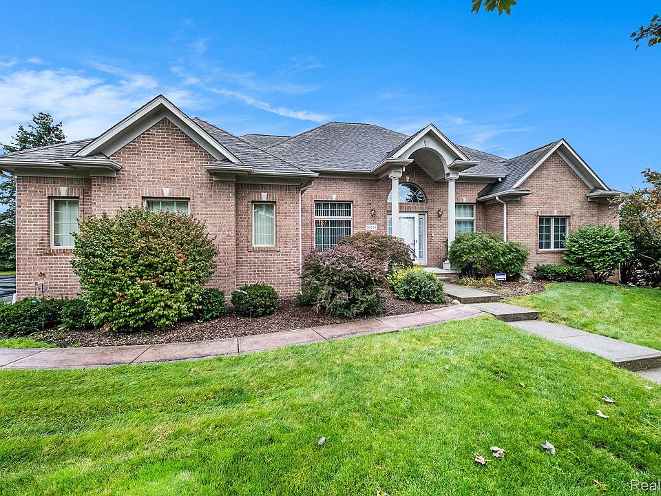 1st image of 10255 Hillview Ct