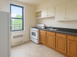 1466 E Gun Hill Rd APT 10C, Bronx, NY 10469
