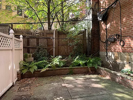 Rented by LC Lemle Real Estate Group | media 14