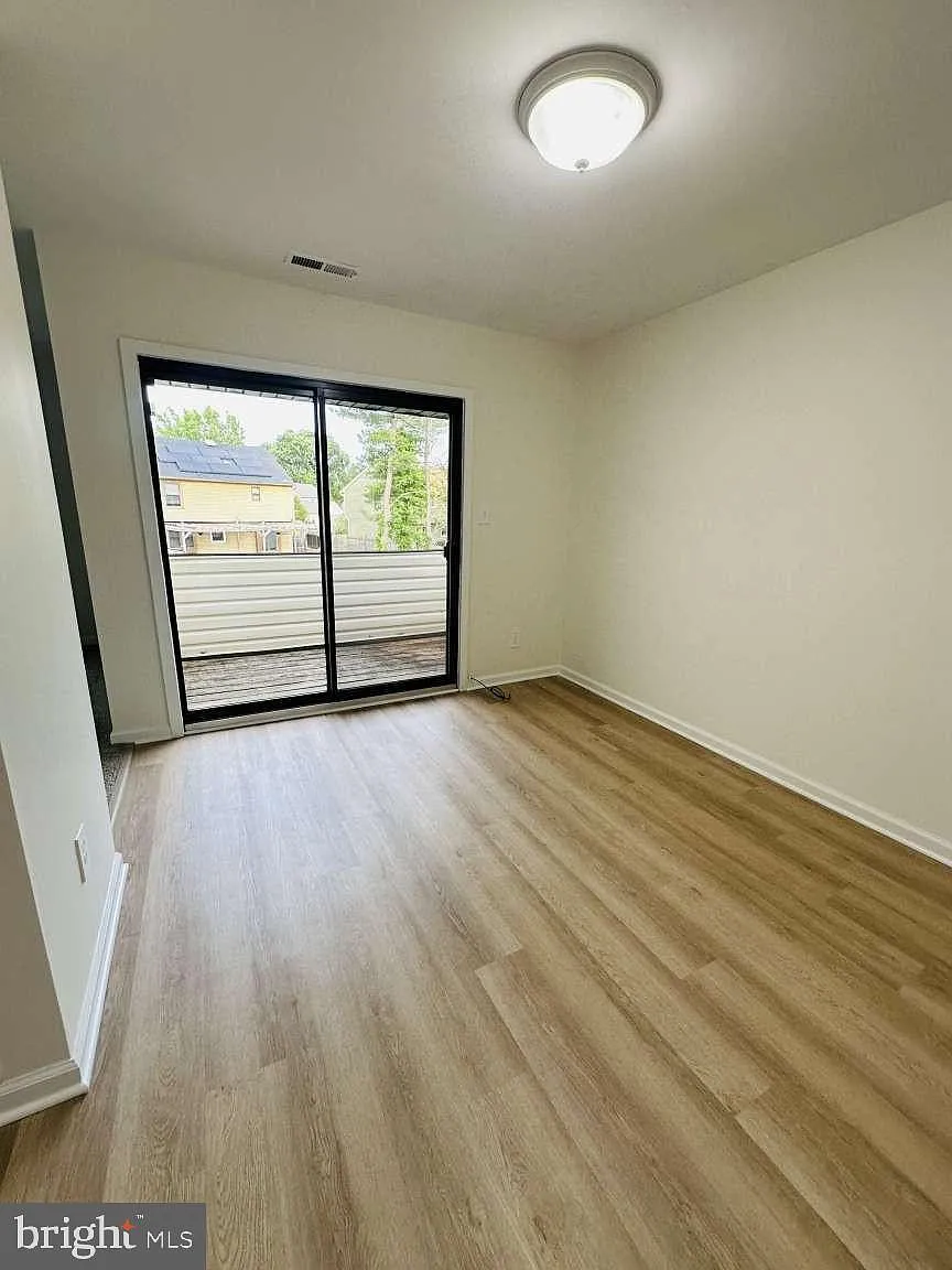 2 bed, 946 sqft, $2,175 — Photo 4