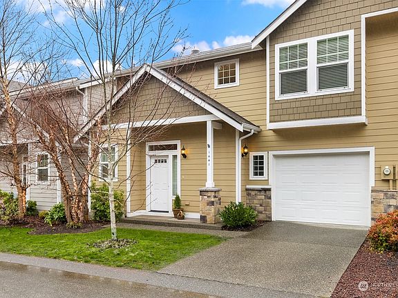 3rd image of 1441 NE Odessa Way