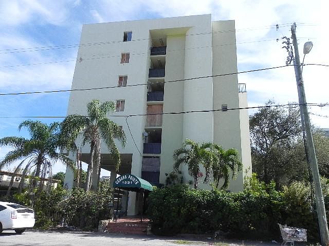 1st image of 1531 NW 16th Ave APT 401