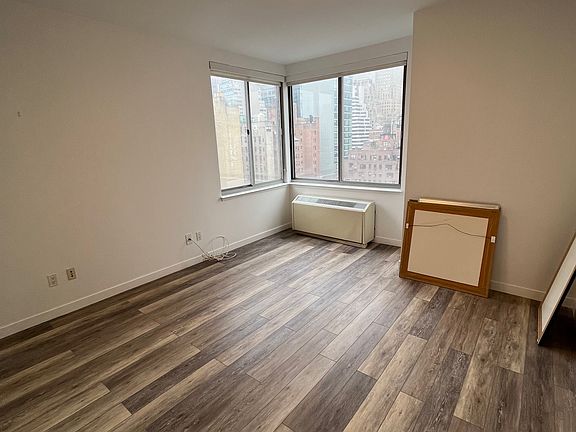 4th image of 556 3rd Ave APT 1604