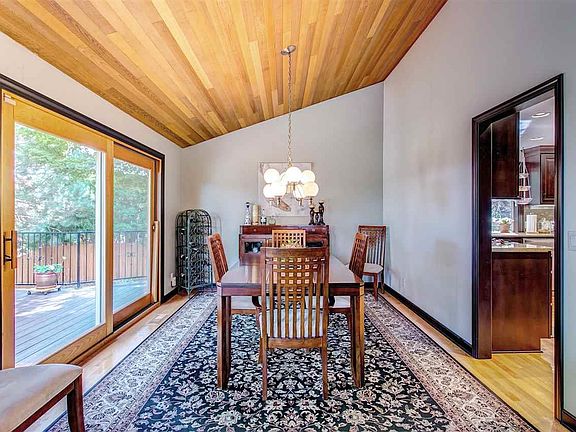 4th image of 230 Hillview Dr