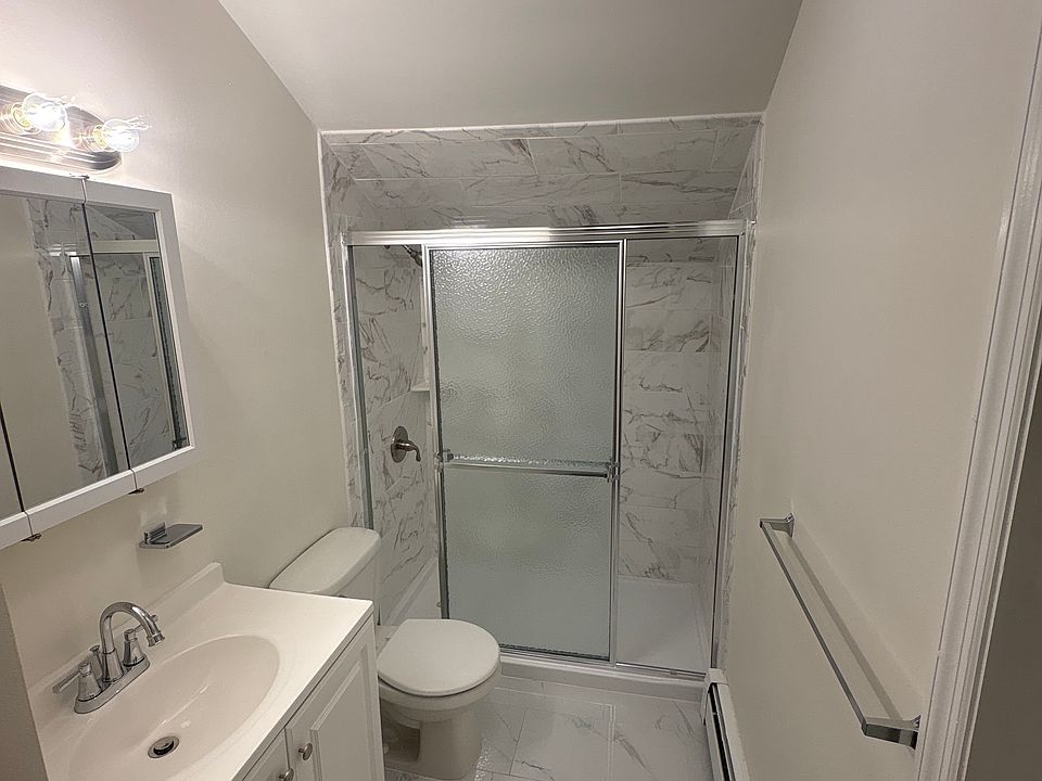 1st image of 861 Valley St #2