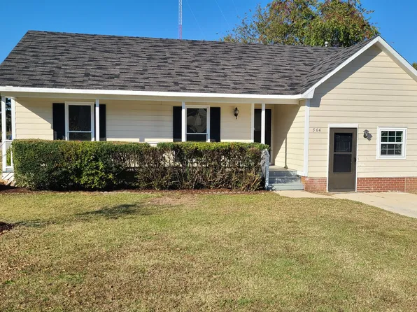 564 Jennings Farm Rd, Fayetteville, NC 28314