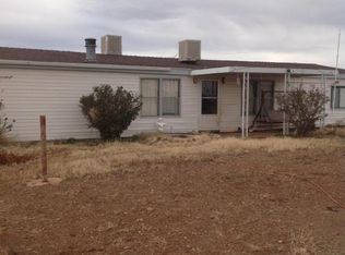 1933 E Los Robles Dr, Douglas, AZ 85607