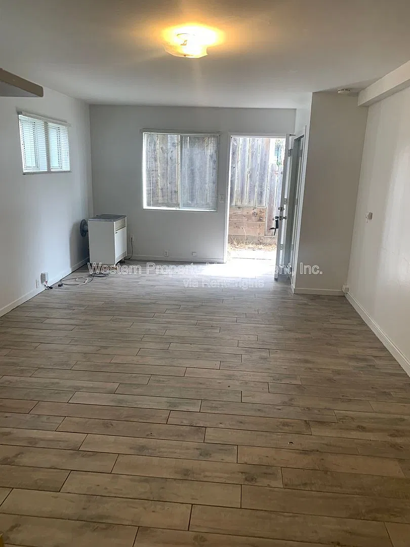 Studio, 1.0 bath, 300 sqft, $1,795 — Photo 1