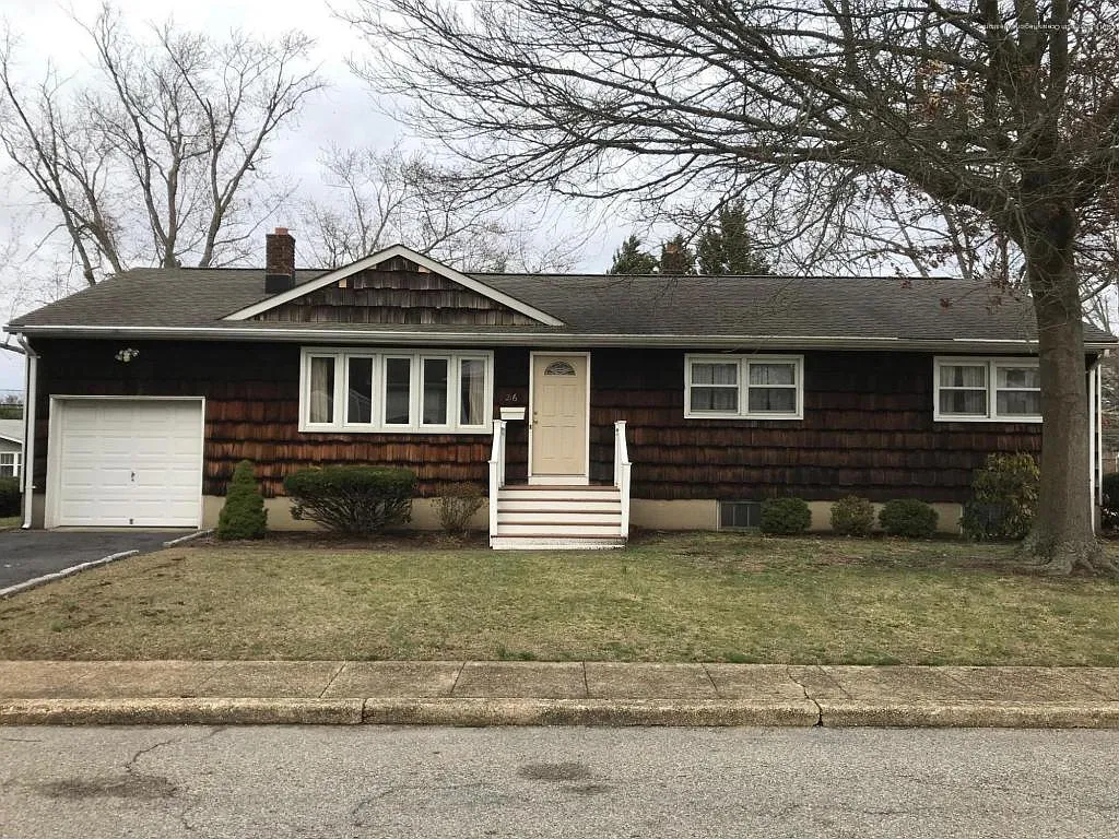 216 Veronica Dr photo 1