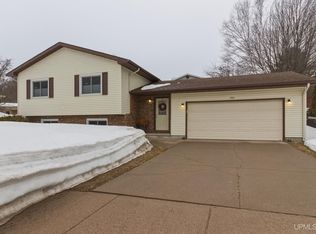 1860 Heikkala Dr, Marquette, MI 49855