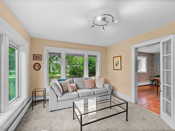 2nd image of 2355 Riverside Dr