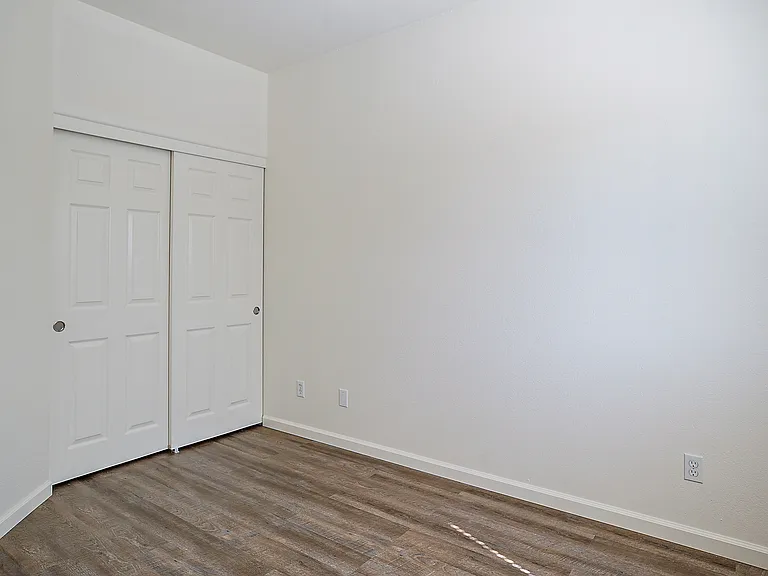 686 E Foothill Blvd — Photo 15
