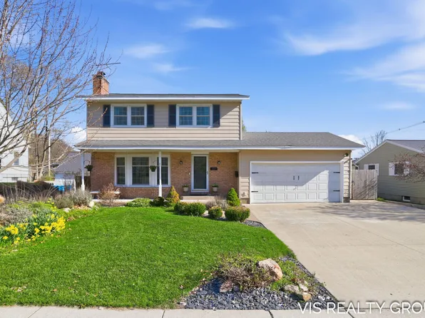 317 Grand Ave, Grand Haven, MI 49417