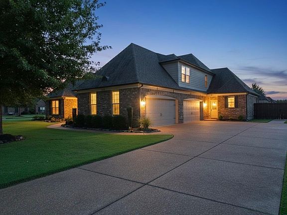 4th image of 9329 Cielo Dr