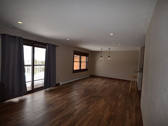 3rd image of 2 Andorra 325 N French St Unit 2