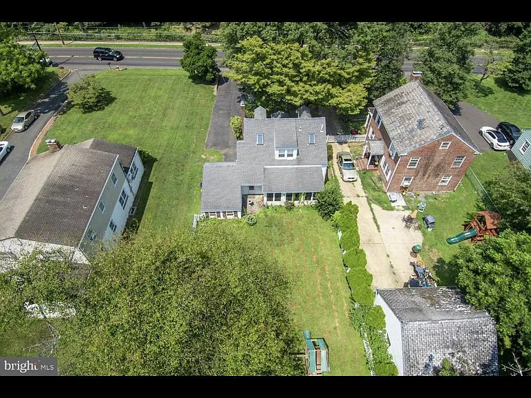 830 Lower Ferry Rd — Photo 21
