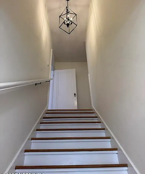 3522 Pine St — Photo 3
