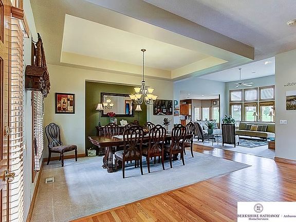 Has space for a built in china cabinet if need!