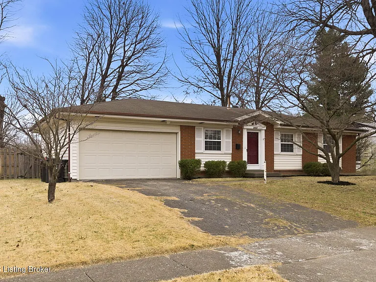 2403 Silverbrook Ave — Photo 3