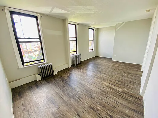 Rented by Blue Egg Realty Corp | media 18