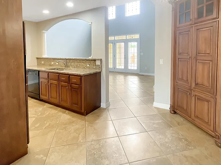 8270 Double Eagle Ct — Photo 12