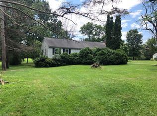 2832 Sourek Rd, Akron, OH 44333