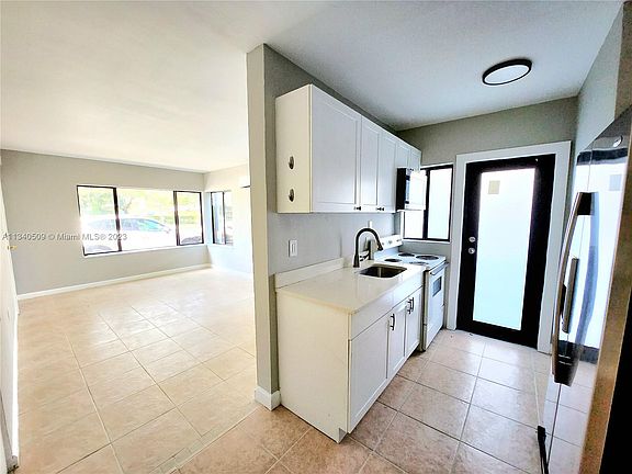 5th image of 1920 SW 4th Ave Unit 1