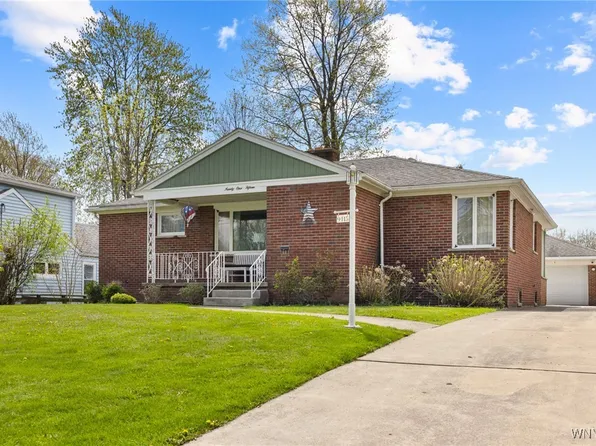 9115 Griffon Ave, Niagara Falls, NY 14304