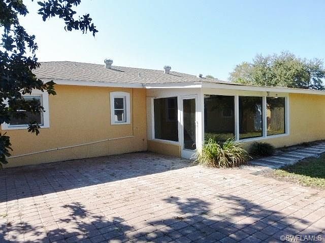 2nd image of 4825 Devon Cir