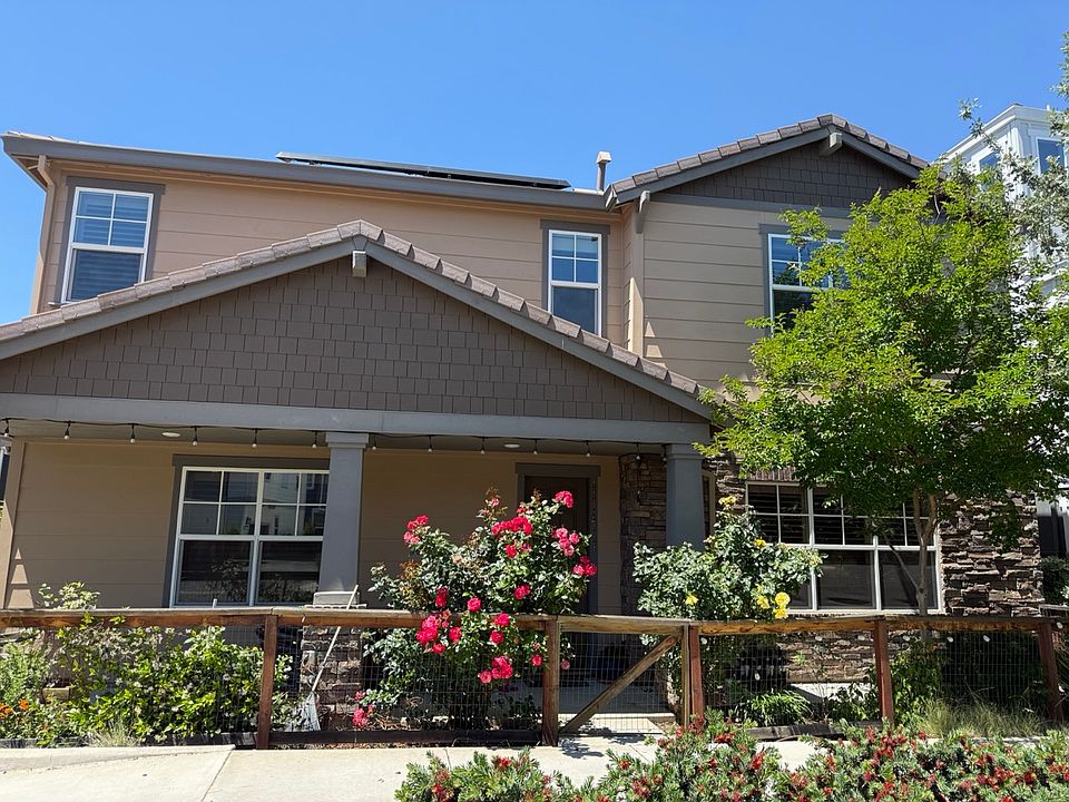 1st image of 97 Sunflower Hill Way