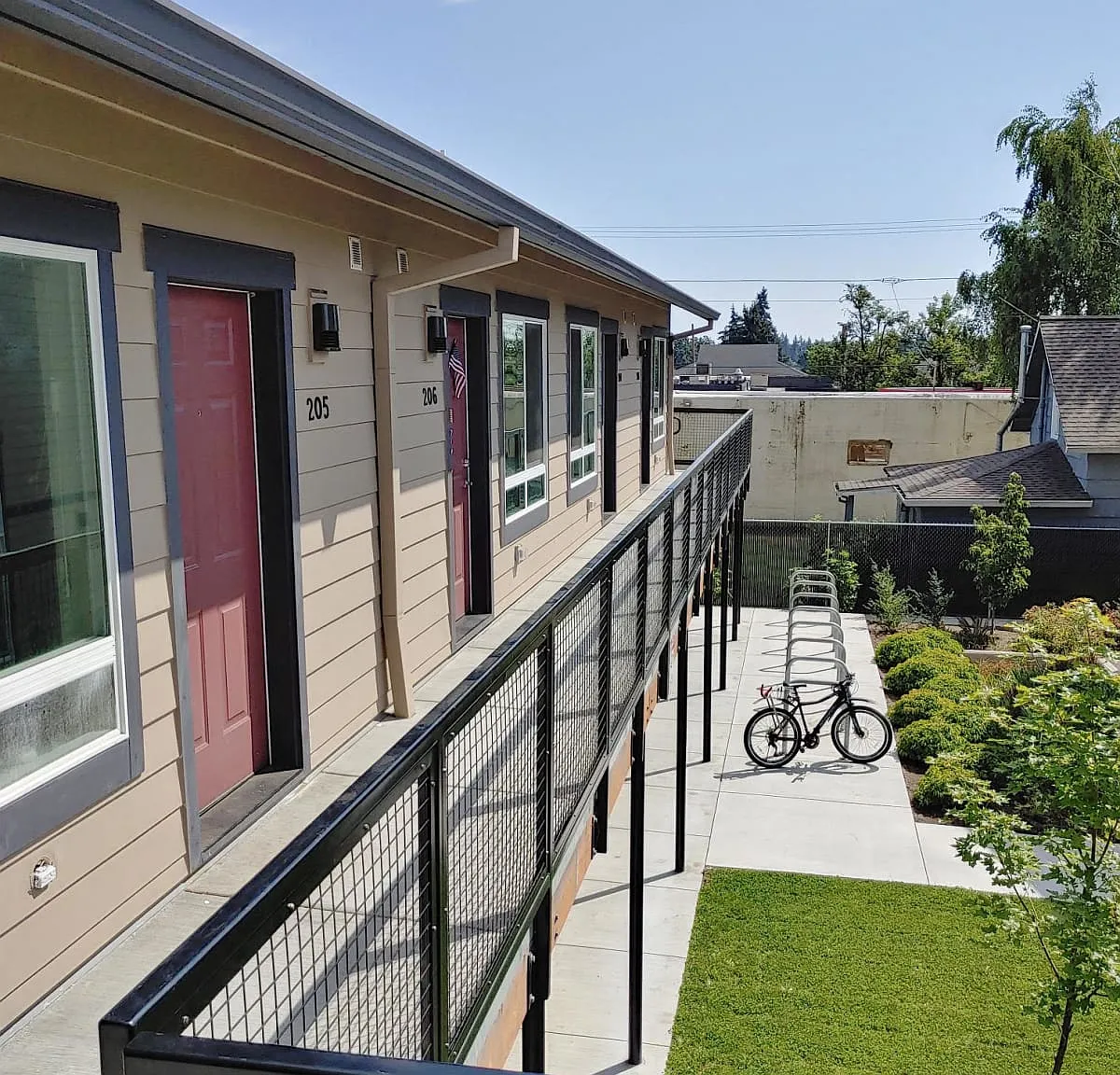 18th Street Apartments — Photo 2