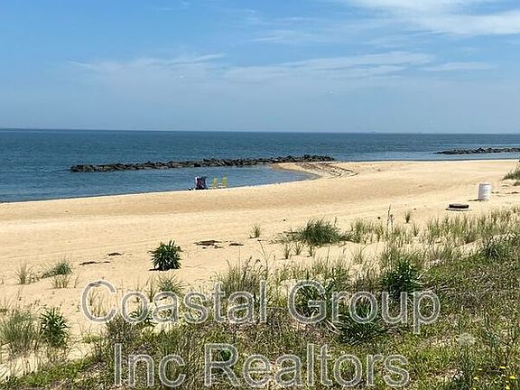 3rd image of 906 W Ocean View Ave APT 3