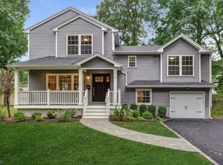9 Taft Ct, Livingston, NJ 07039