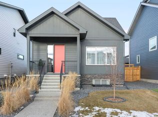 244 S Grayling Cmn, Rocky View County, AB T3Z0G6